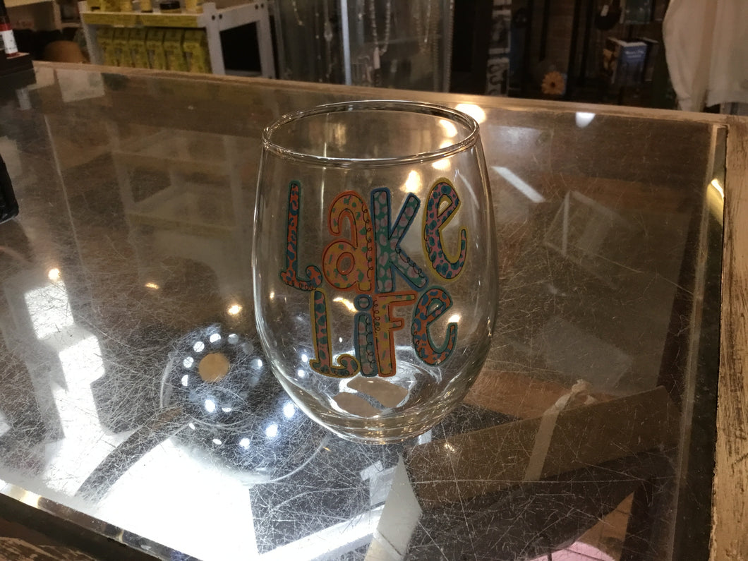 Lake Life Wineglass