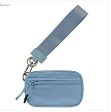 Load image into Gallery viewer, Alba Pouch Wallet Wrislet
